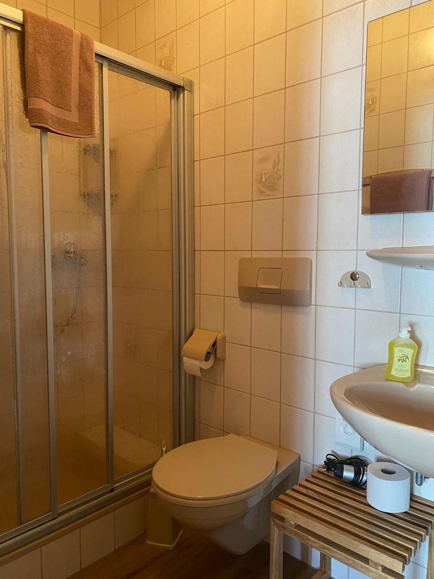 Weingut Und Gaestehaus Holger Alt Monzingen Quarto foto